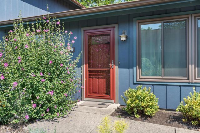 125 Park Meadows Drive, Yellow Springs, OH 45387