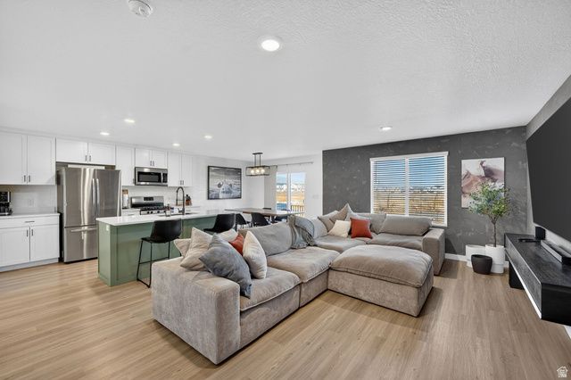 3590 W BARLEY BND, Lehi, UT 84048