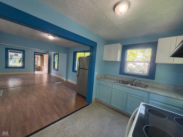 2827 E 18th Street, Indianapolis, IN 46218