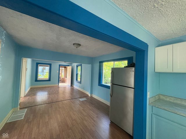 2827 E 18th Street, Indianapolis, IN 46218