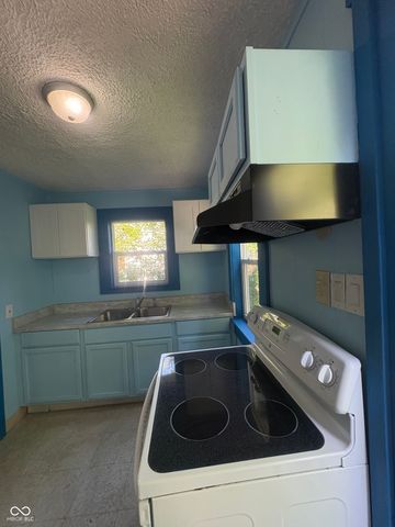 2827 E 18th Street, Indianapolis, IN 46218