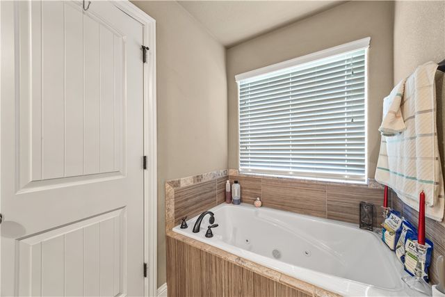 1254 Silver Oak Street, Elkins, AR 72727