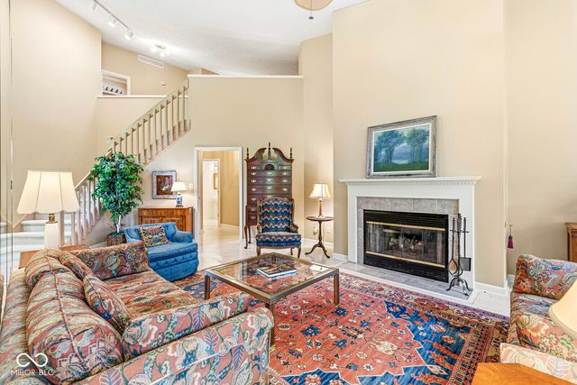 7884 Clearwater Parkway, Indianapolis, IN 46240