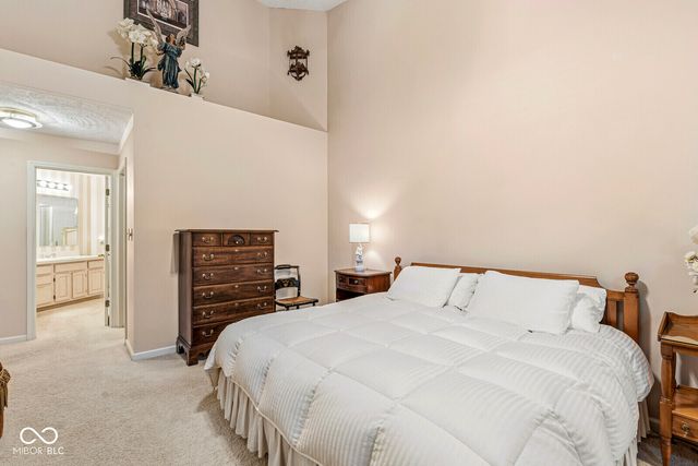 7884 Clearwater Parkway, Indianapolis, IN 46240