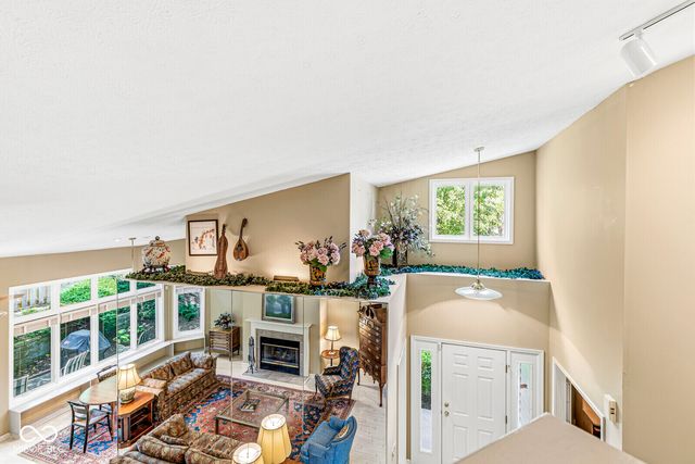 7884 Clearwater Parkway, Indianapolis, IN 46240