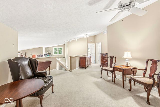 7884 Clearwater Parkway, Indianapolis, IN 46240