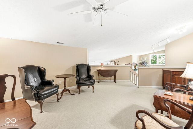 7884 Clearwater Parkway, Indianapolis, IN 46240