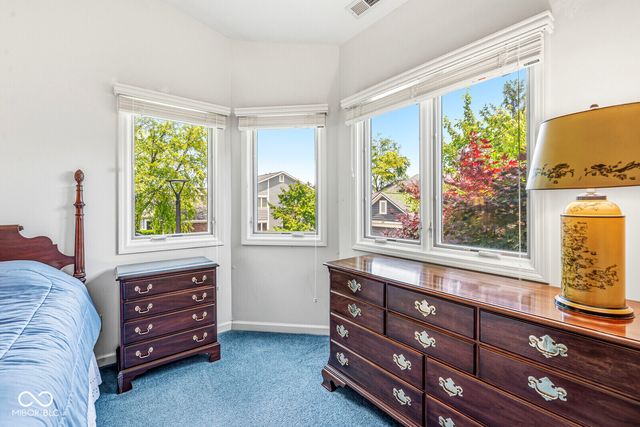 7884 Clearwater Parkway, Indianapolis, IN 46240