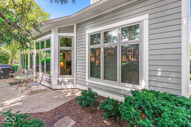7884 Clearwater Parkway, Indianapolis, IN 46240