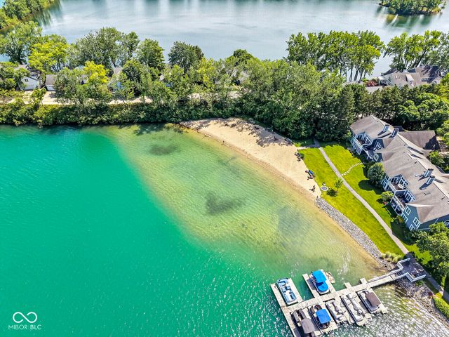 7884 Clearwater Parkway, Indianapolis, IN 46240