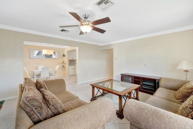 3792 NE 19th Avenue, Oakland Park, FL 33308