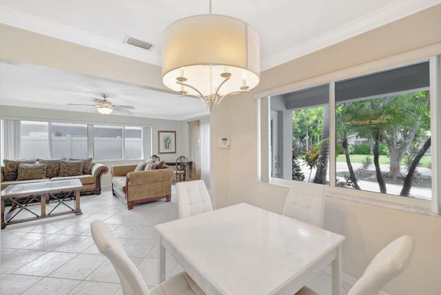 3792 NE 19th Avenue, Oakland Park, FL 33308