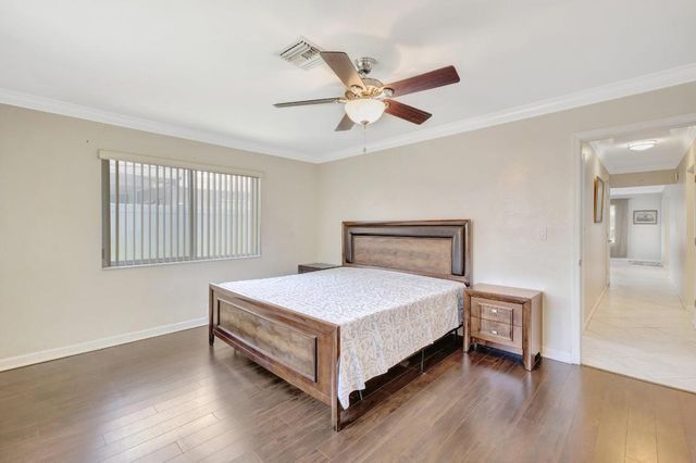 3792 NE 19th Avenue, Oakland Park, FL 33308