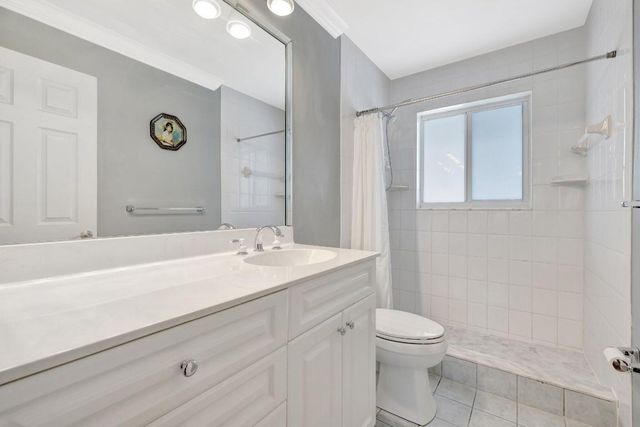 3792 NE 19th Avenue, Oakland Park, FL 33308