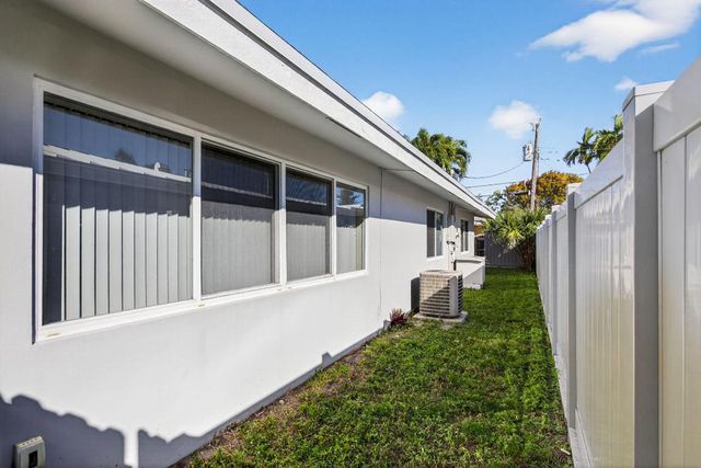 3792 NE 19th Avenue, Oakland Park, FL 33308