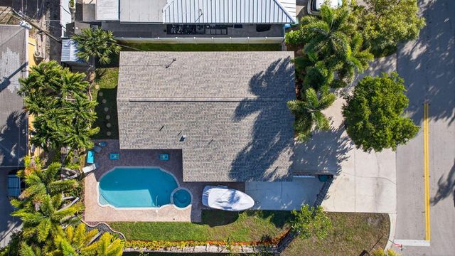3792 NE 19th Avenue, Oakland Park, FL 33308