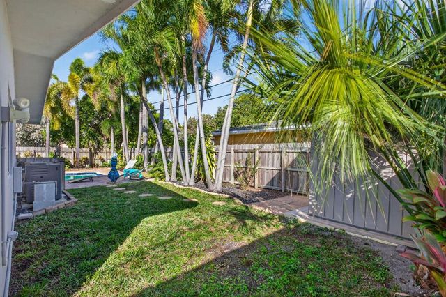 3792 NE 19th Avenue, Oakland Park, FL 33308