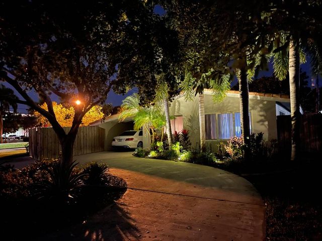 3792 NE 19th Avenue, Oakland Park, FL 33308