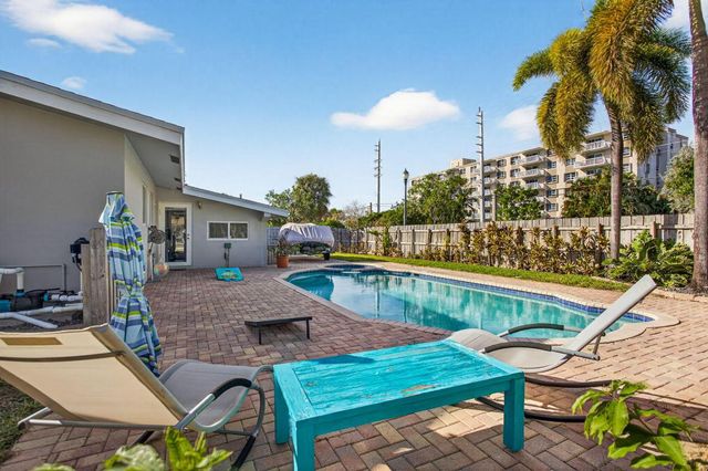 3792 NE 19th Avenue, Oakland Park, FL 33308