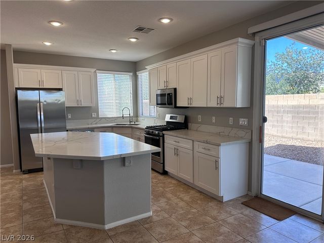 6789 Gold Yarrow Street, Las Vegas, NV 89148