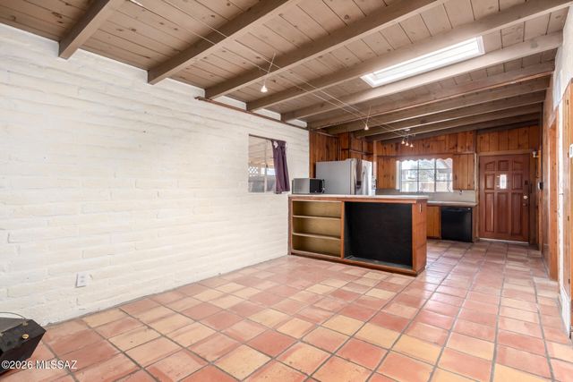 2701 N Walnut Avenue, Tucson, AZ 85712