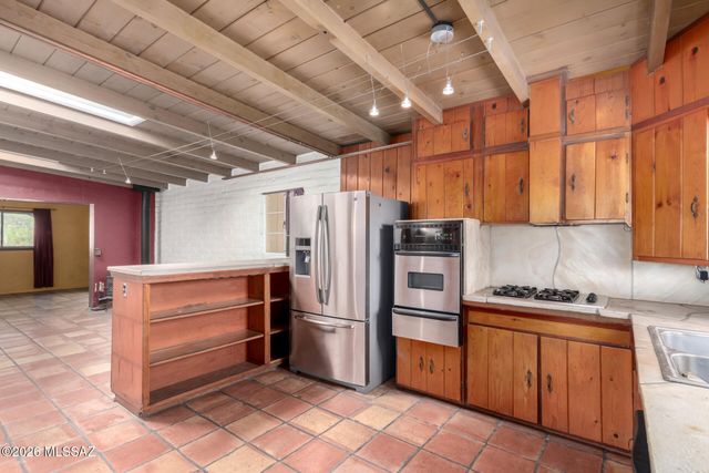 2701 N Walnut Avenue, Tucson, AZ 85712