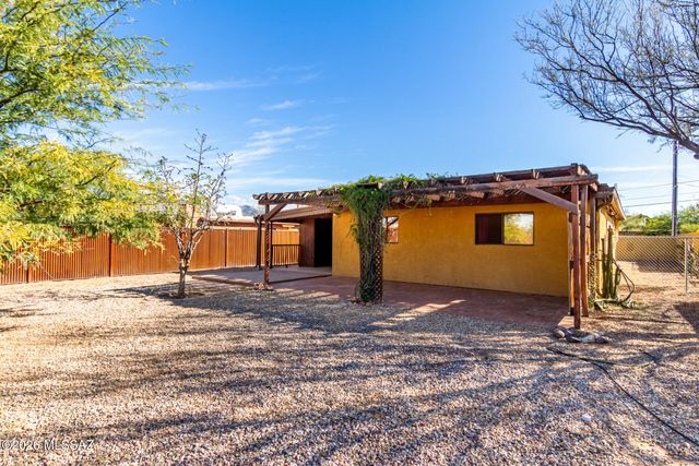 2701 N Walnut Avenue, Tucson, AZ 85712