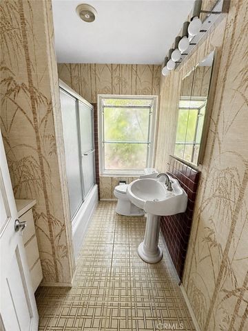 2536 Montclair, San Diego, CA 92104