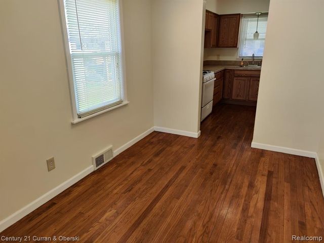 24311 Notre Dame Street, Dearborn, MI 48124