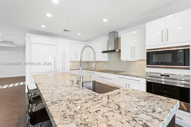348 Elm St B-10, Hollywood, FL 33019