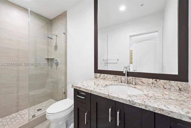 348 Elm St B-10, Hollywood, FL 33019