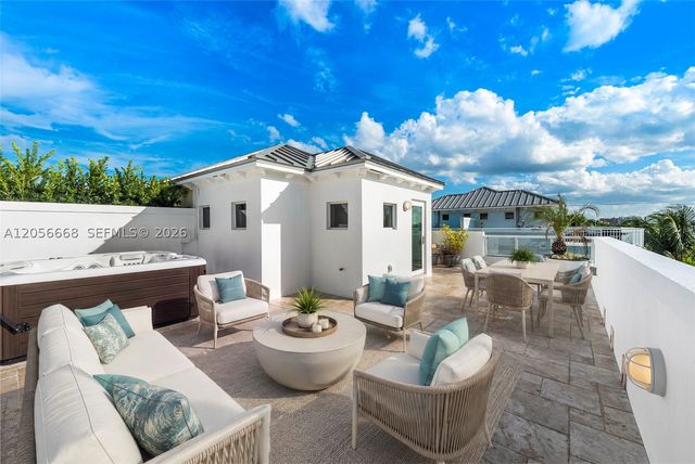 348 Elm St B-10, Hollywood, FL 33019