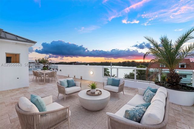 348 Elm St B-10, Hollywood, FL 33019