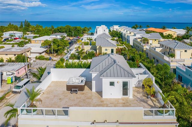 348 Elm St B-10, Hollywood, FL 33019