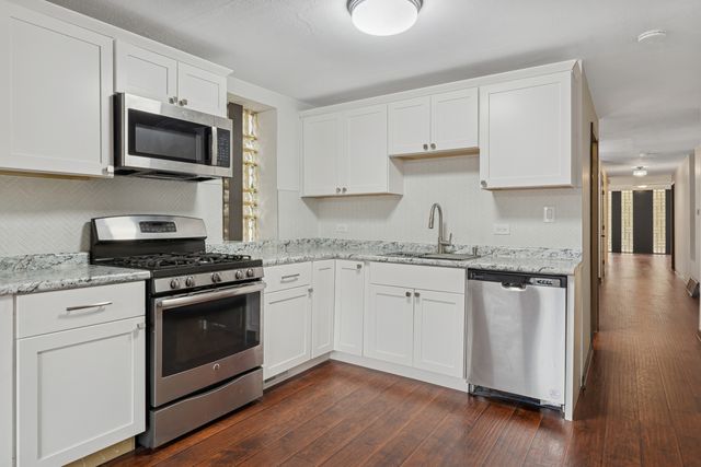 3045 W EASTWOOD Avenue 1, Chicago, IL 60625