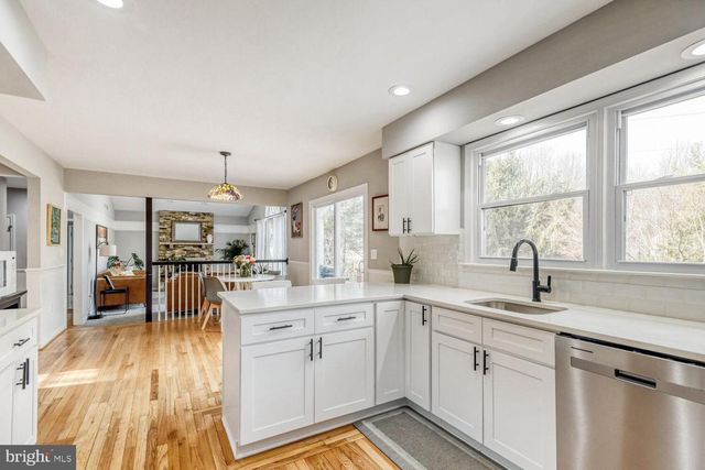 10212 HARVEST FIELDS DR, Woodstock, MD 21163