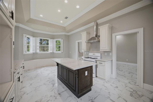 1208 W BAKER STREET, Plant City, FL 33563