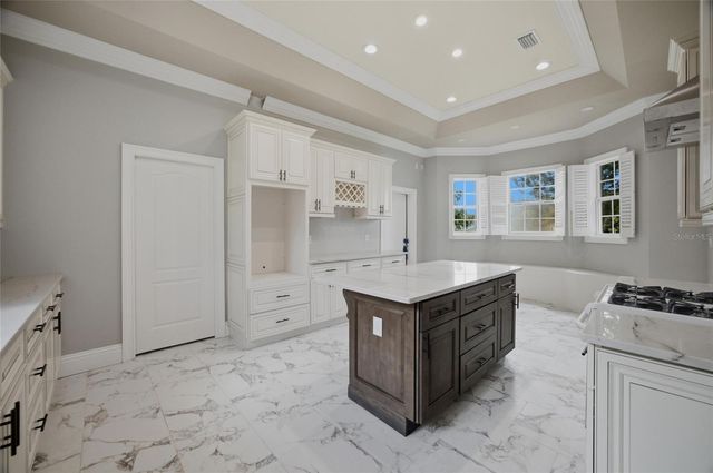 1208 W BAKER STREET, Plant City, FL 33563