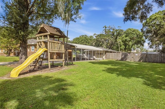 1208 W BAKER STREET, Plant City, FL 33563