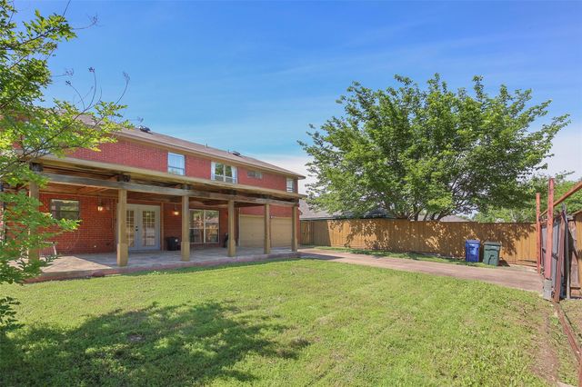 2226 Crystal Creek Lane, Garland, TX 75040