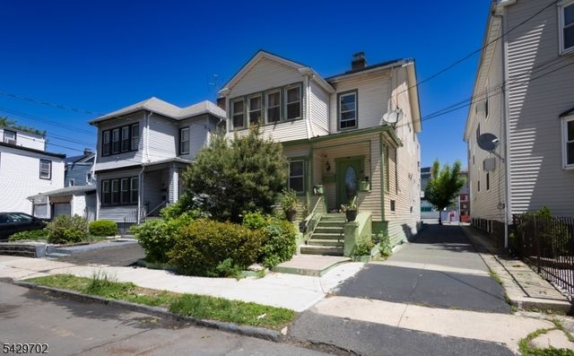 180 Berkshire Pl, Irvington Twp., NJ 07111