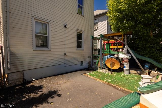 180 Berkshire Pl, Irvington Twp., NJ 07111
