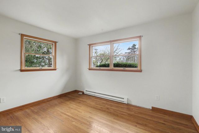 205 N MIDDLESEX RD, Carlisle, PA 17013
