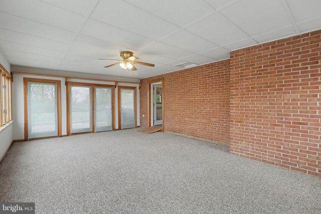 205 N MIDDLESEX RD, Carlisle, PA 17013
