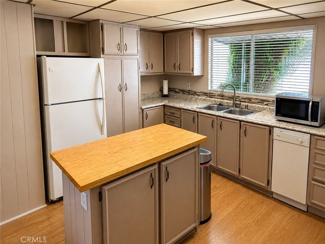 601 N Kirby St 85, Hemet, CA 92545