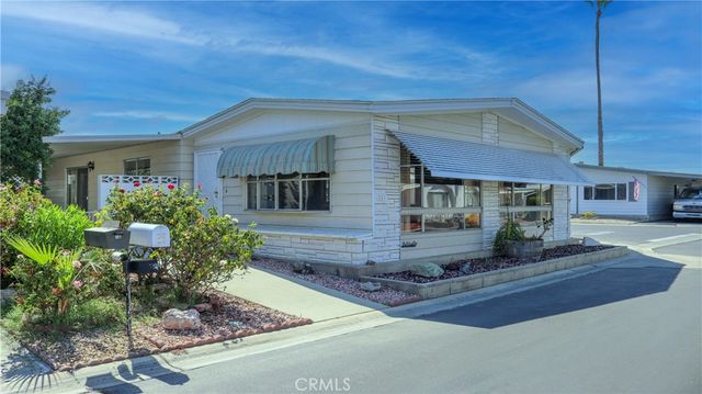 601 N Kirby St 85, Hemet, CA 92545