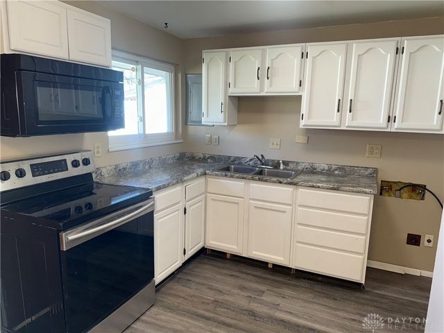 5669 Traymore Drive, Dayton, OH 45424