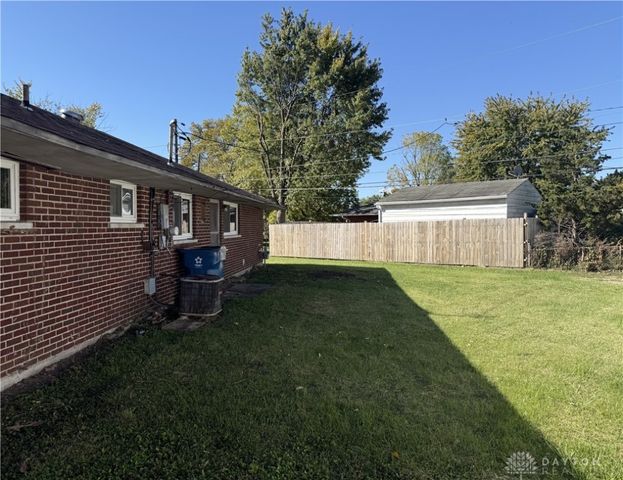 5669 Traymore Drive, Dayton, OH 45424