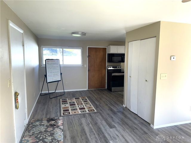 5669 Traymore Drive, Dayton, OH 45424