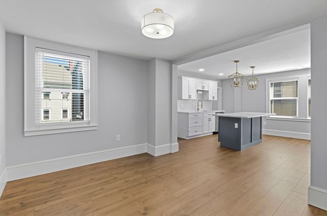 42 School St 2, Salem, MA 01970